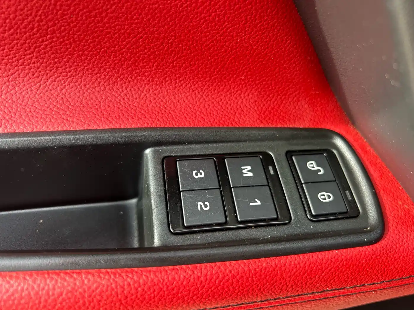Jaguar XE 2016 2015 2.0T 240PS R-Sport