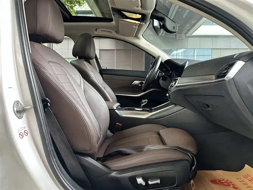 BMW 3 Series 2020 325Li M Sport Black Night Package фото 6