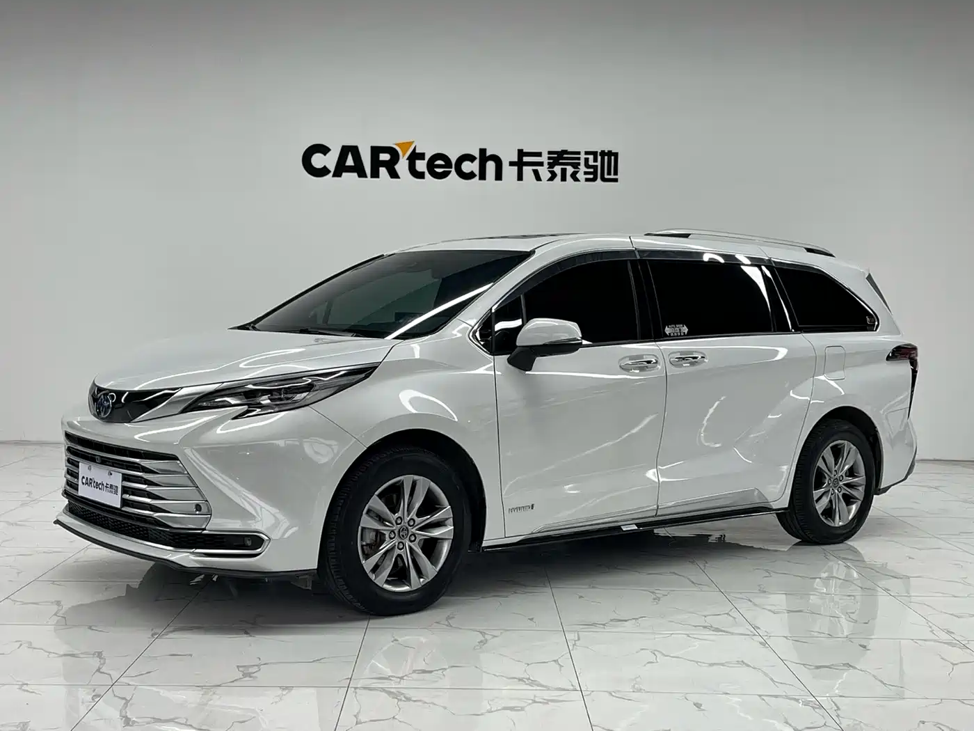 Toyota Sienna 2021 2.5L Hybrid Platinum Edition