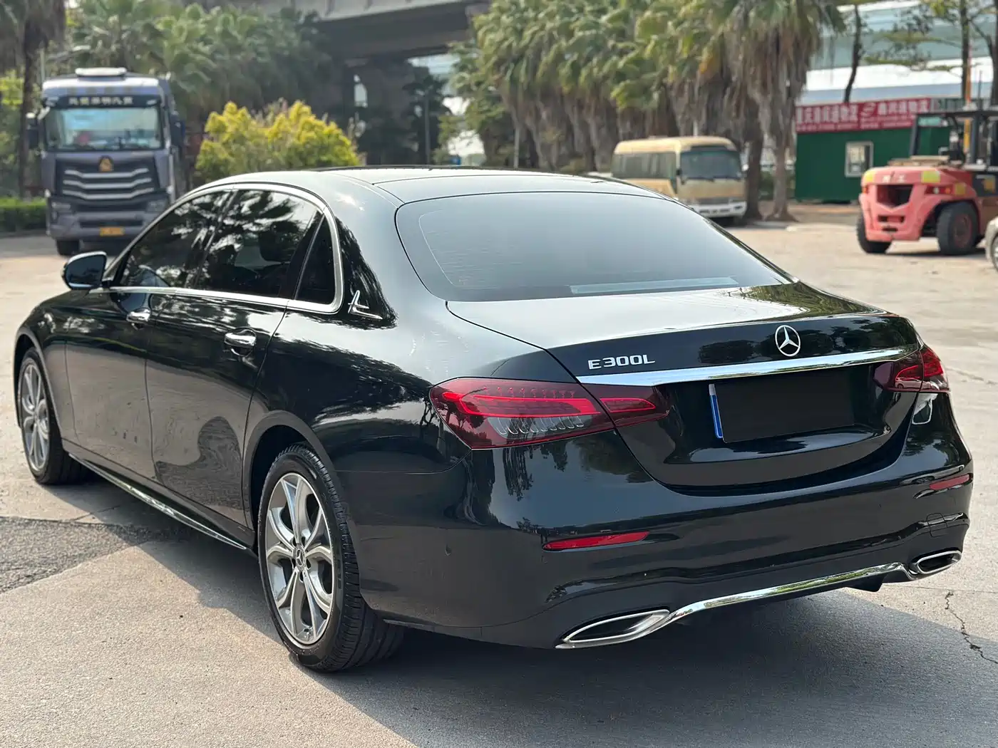Mercedes-Benz E-Class 2021 E 300 L Sport Fashion фото 6