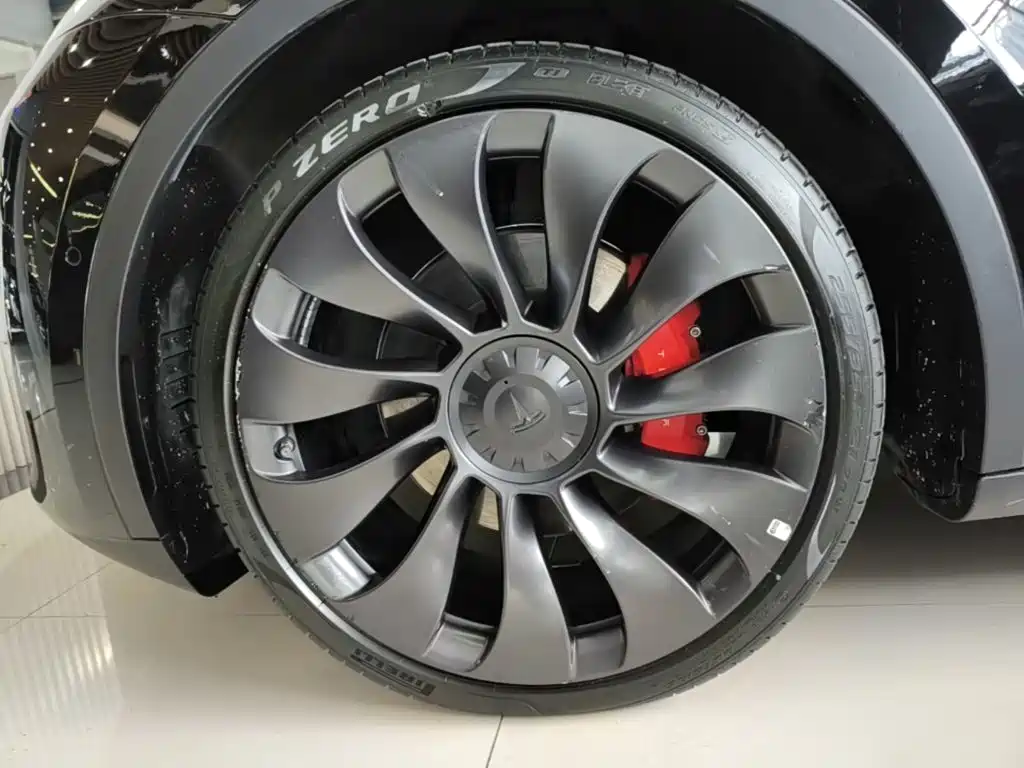 Фото 23 - Tesla Model Y