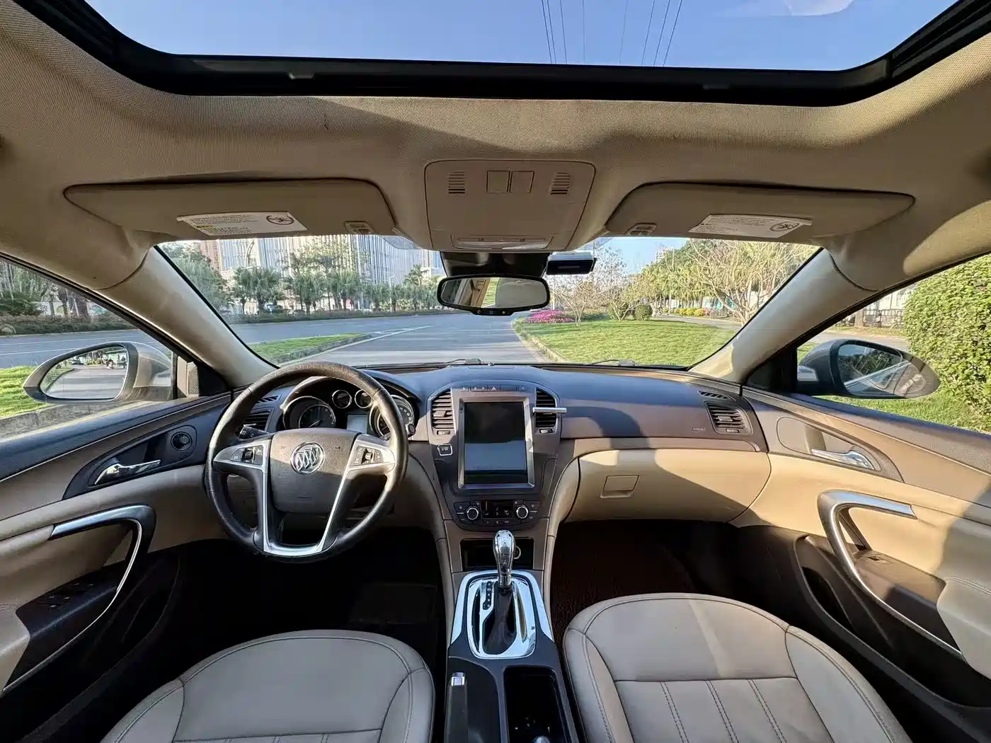 Buick Regal 2012 Model 2.0L Luxury фото 4