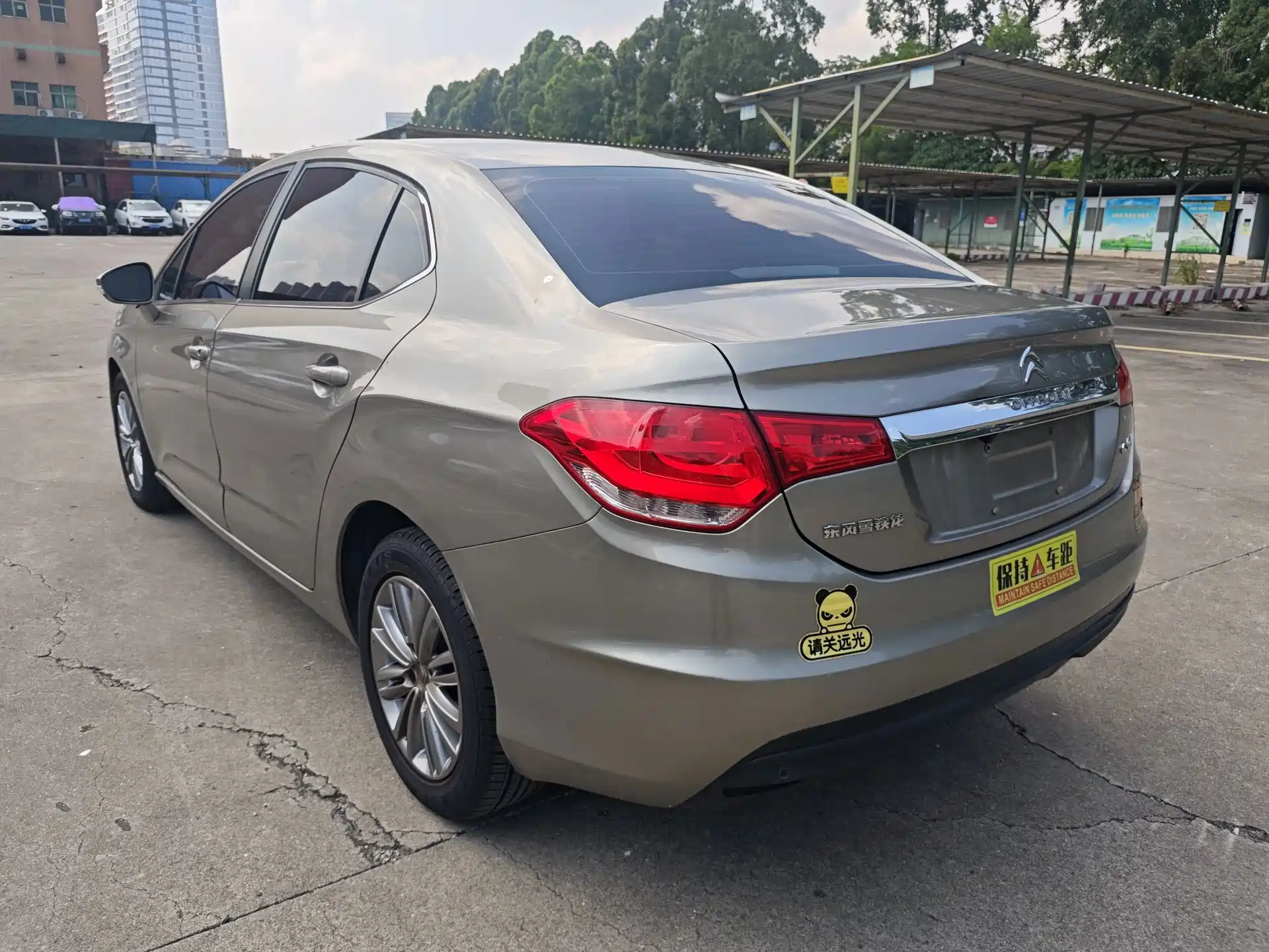 Photo 4 - Citroën C4L