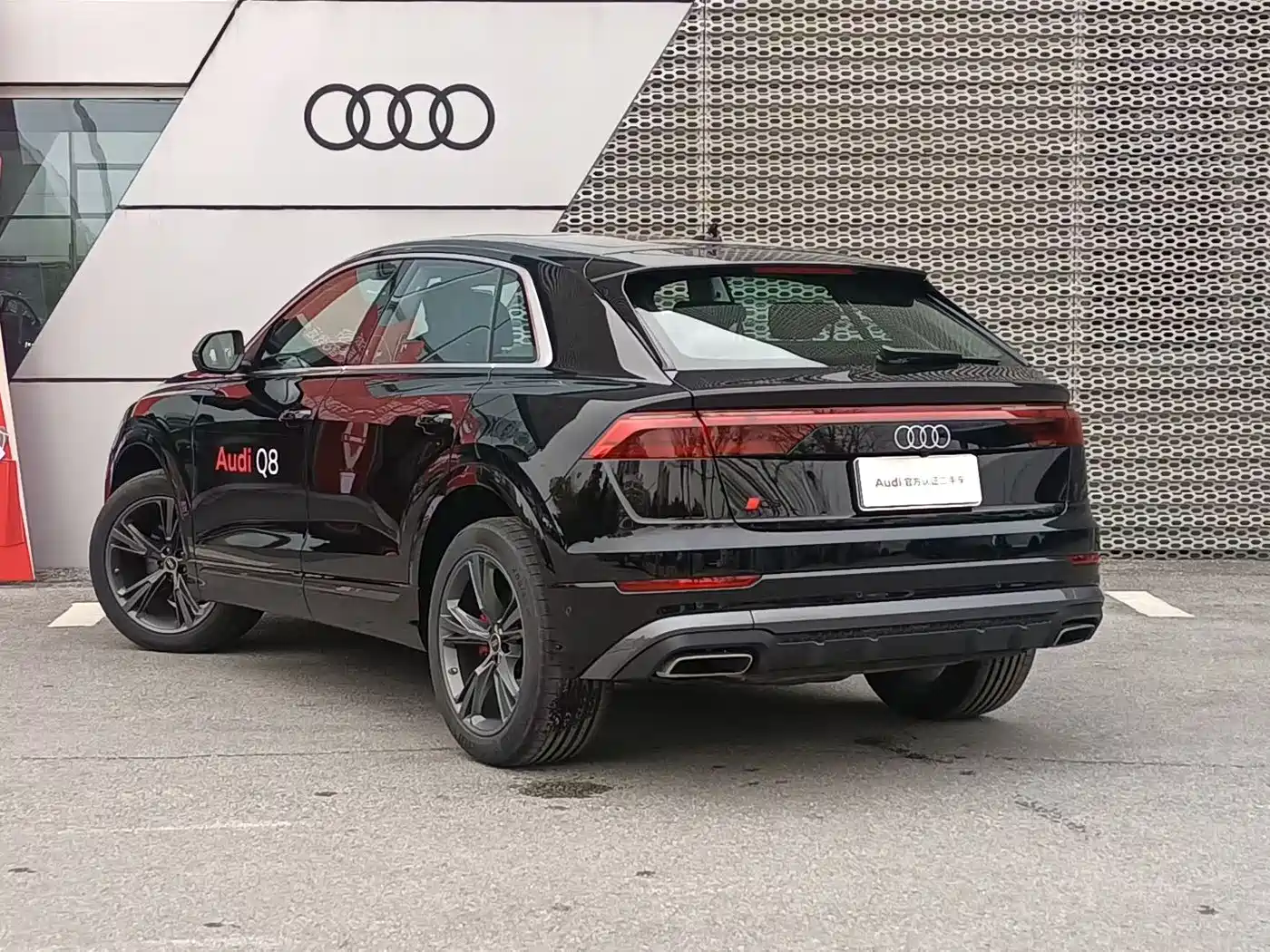 Audi Q8 2024 55 TFSI Luxury Sport фото 9