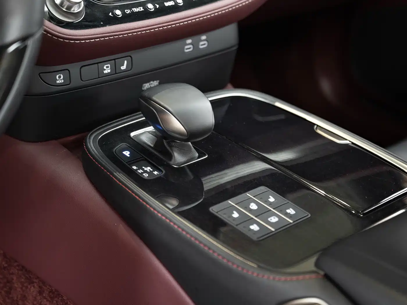Фото 15 - Lexus LS