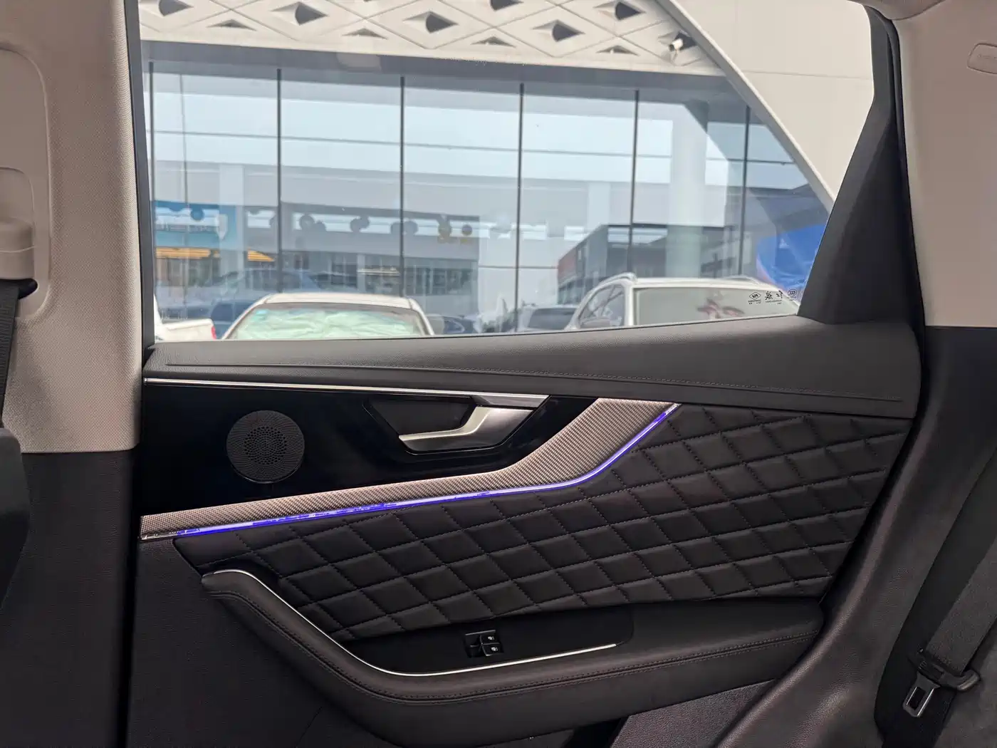 Hongqi HS5 2019 2.0T Smart Connect Enjoy Edition фото 14