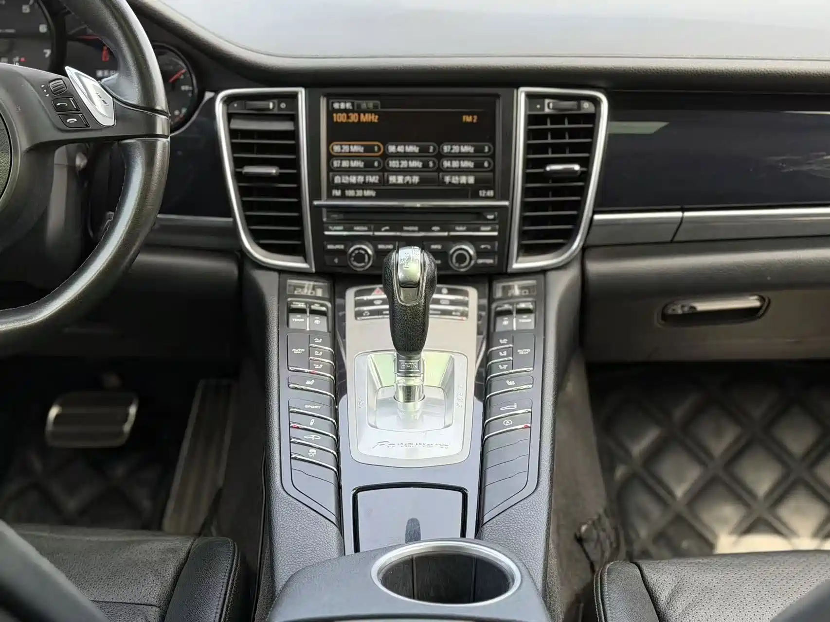 صورة 9 - Porsche Panamera