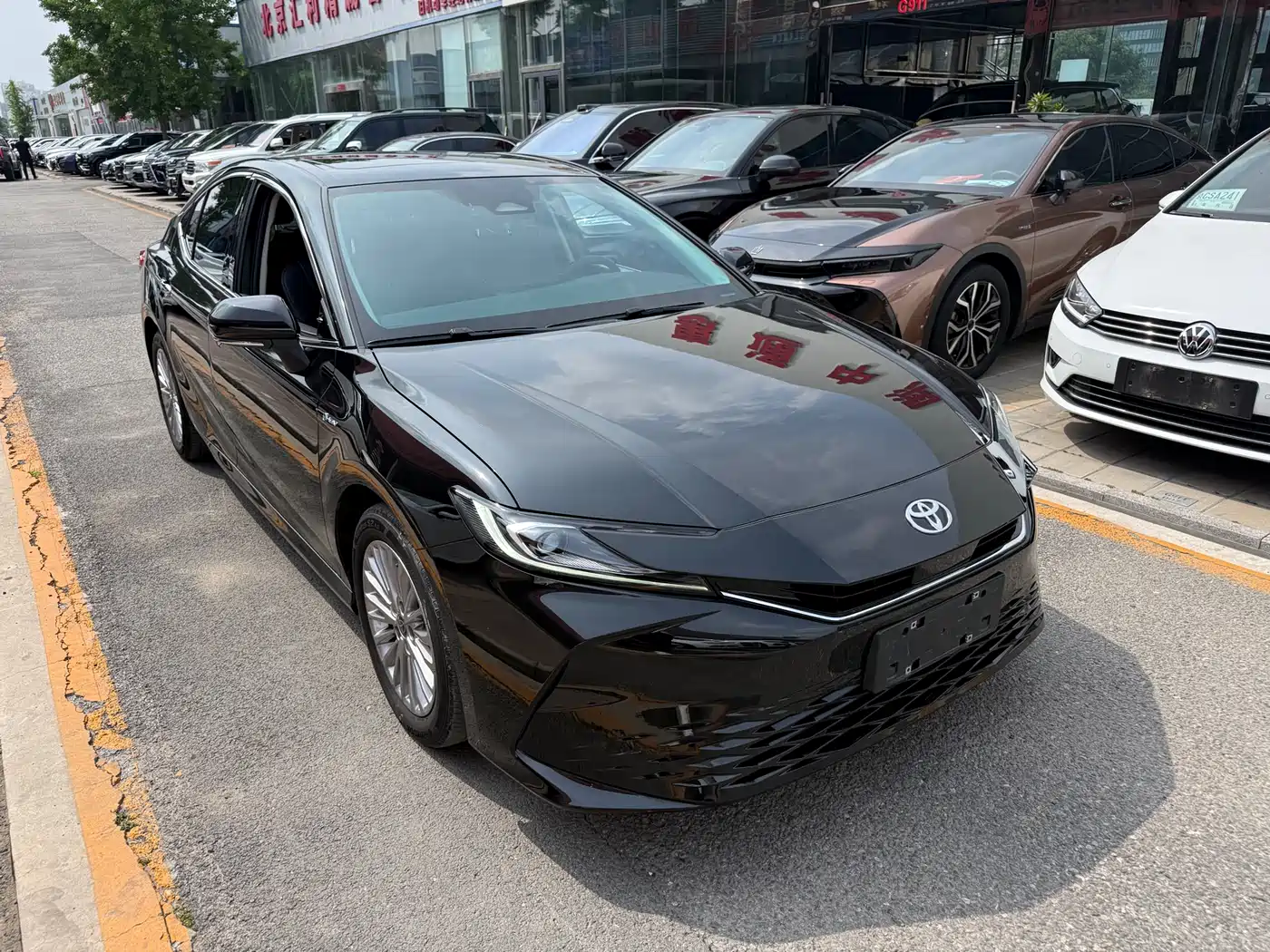 Toyota Camry 2024 Hybrid 2.0HGVP Luxury Edition фото 4