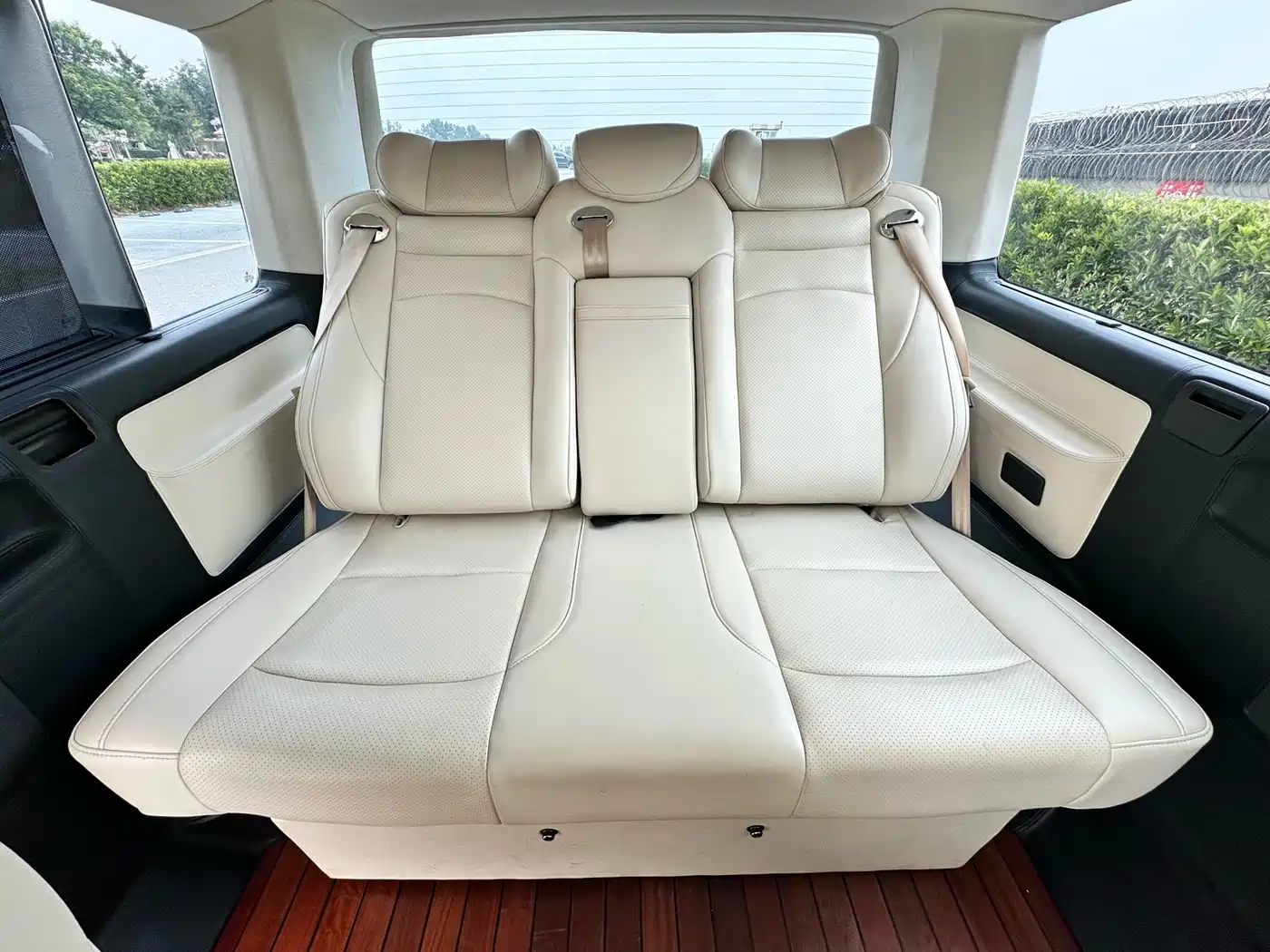 Volkswagen Caravelle 2014 2.0TSI 4WD Comfort Edition фото 12