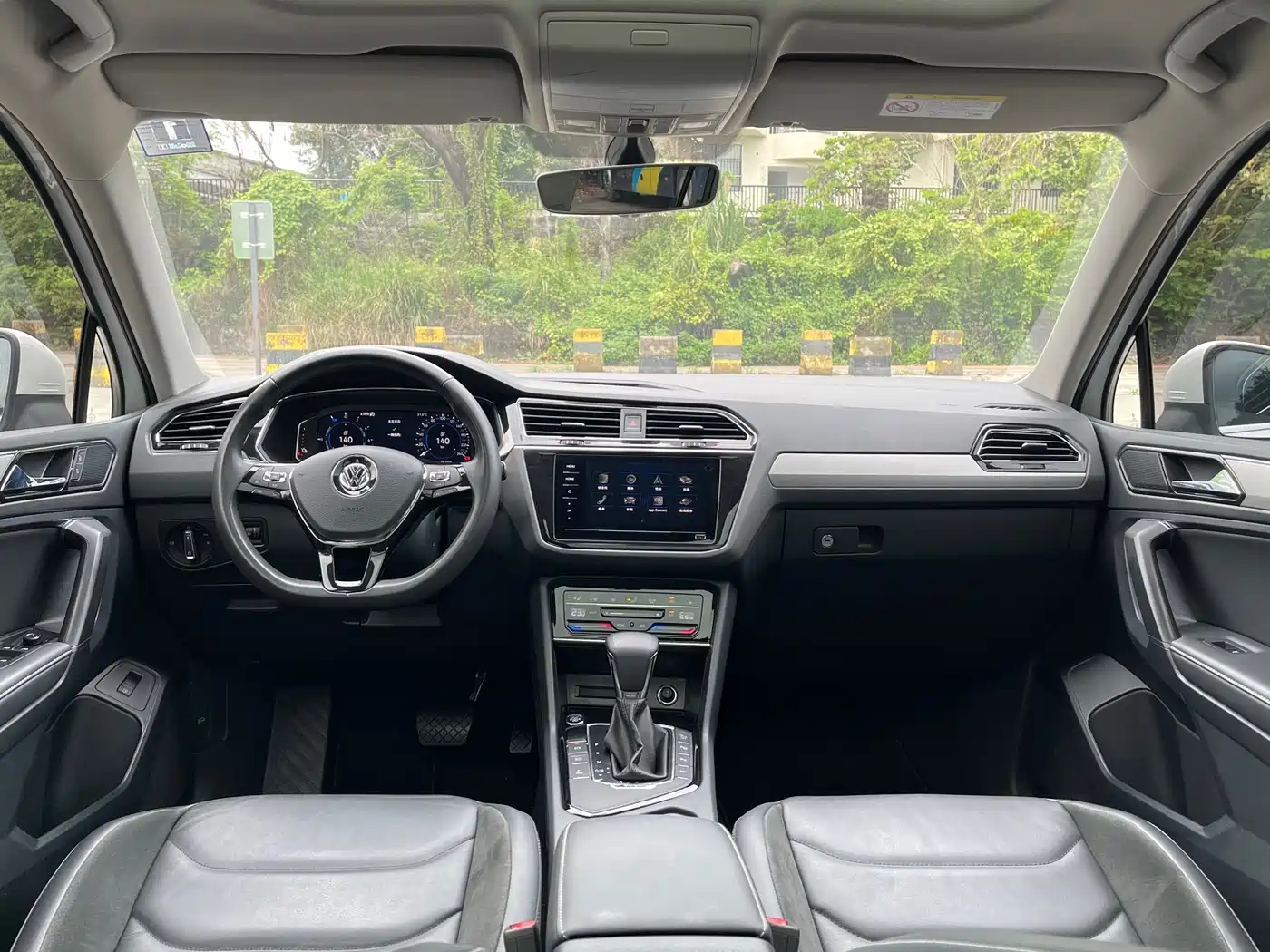 Volkswagen Tiguan L PHEV 2020 430PHEV Plug-in Hybrid Premium Edition фото 17