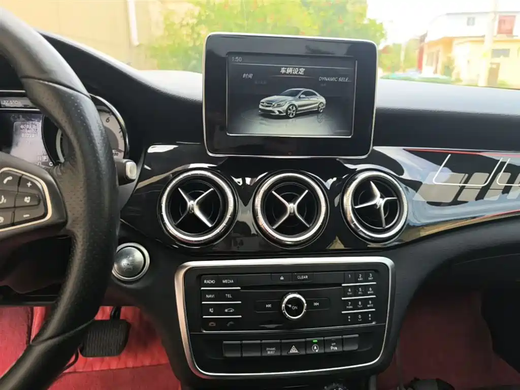 Mercedes-Benz CLA (Import) 2016 CLA 200 Sport фото 12