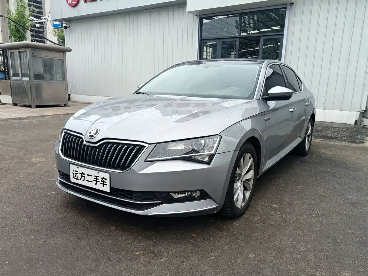 Škoda Superb 2016 TSI280 DSG Pioneer Edition