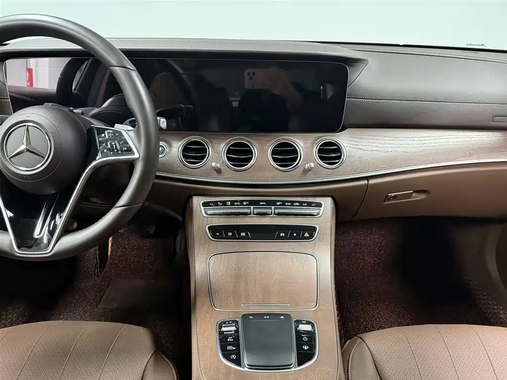 Mercedes-Benz E-Class 2023 Facelift E 300 L Luxury фото 9