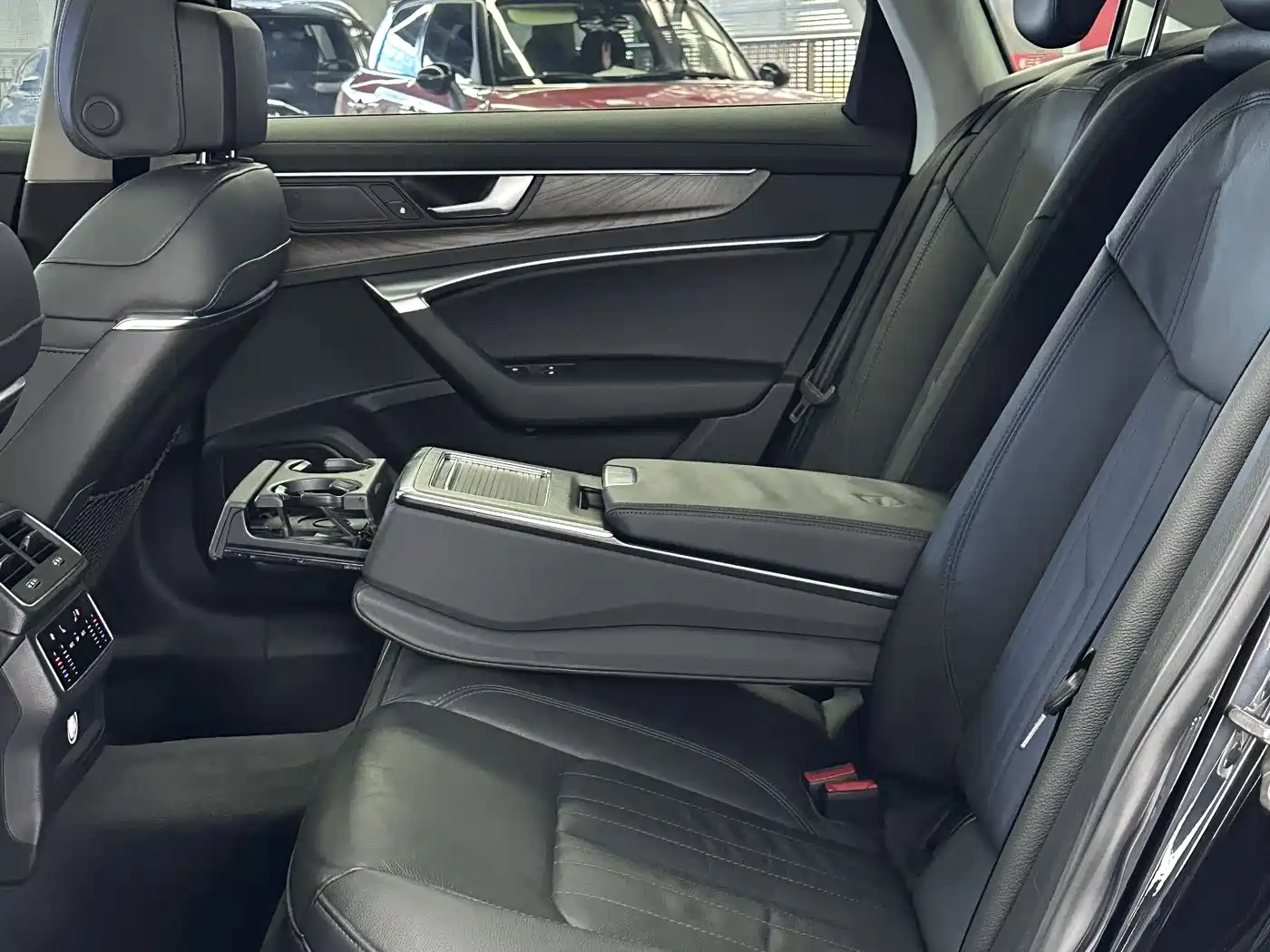 Audi A6L 2019 45 TFSI quattro Exclusive Elegance фото 24