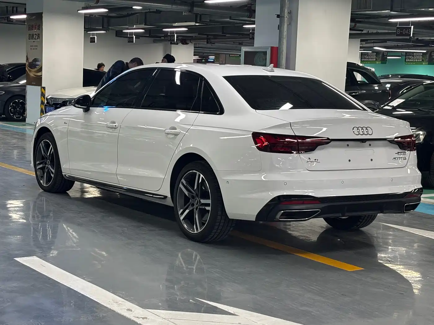 Audi A4L 2022 40 TFSI Luxury Dynamic фото 21