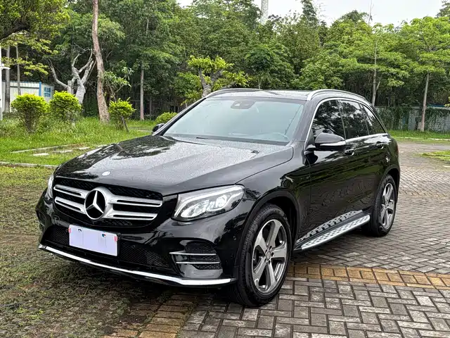 mercedes-benz glc