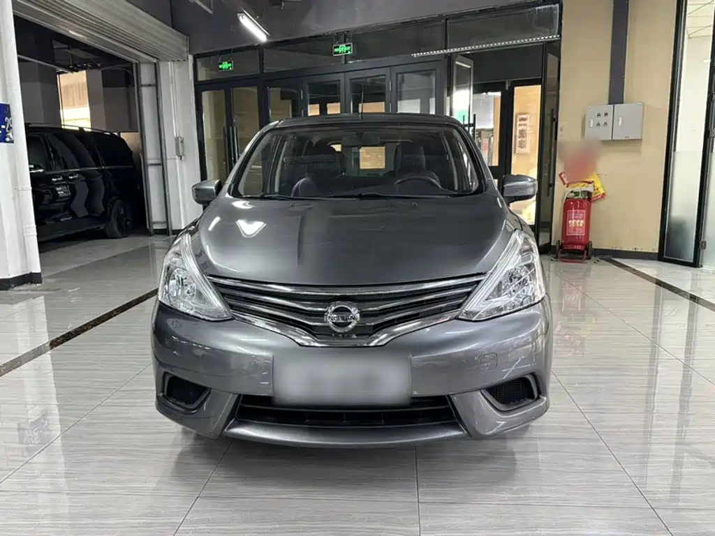 Nissan Livina 2017 2015 1.6XE Manual Comfort Edition