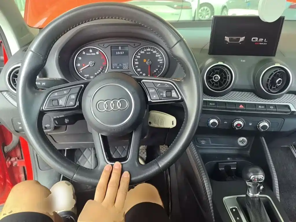 Фото 10 - Audi Q2L