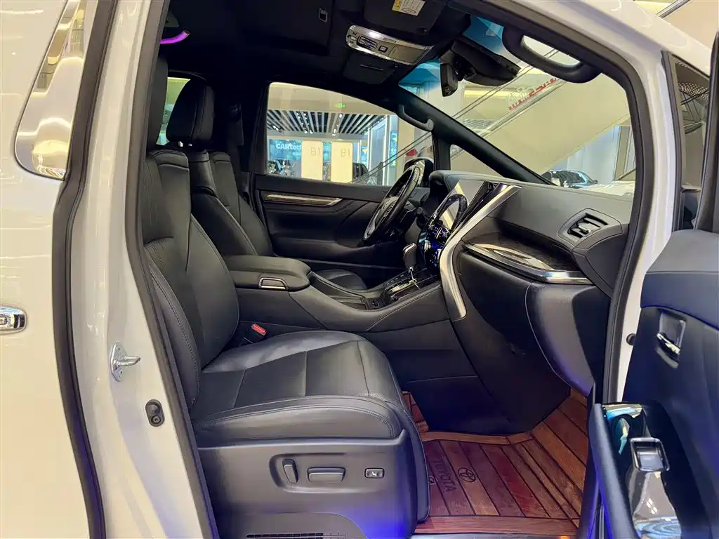 Toyota Vellfire 2021 Crown Hybrid 2.5L HV Premium Edition фото 26