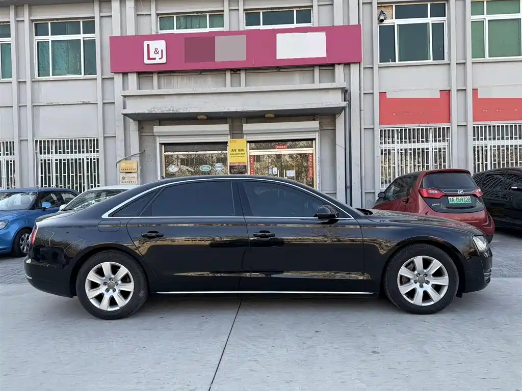 Audi A8 2012 A8L 45 TFSI quattro Luxury фото 4