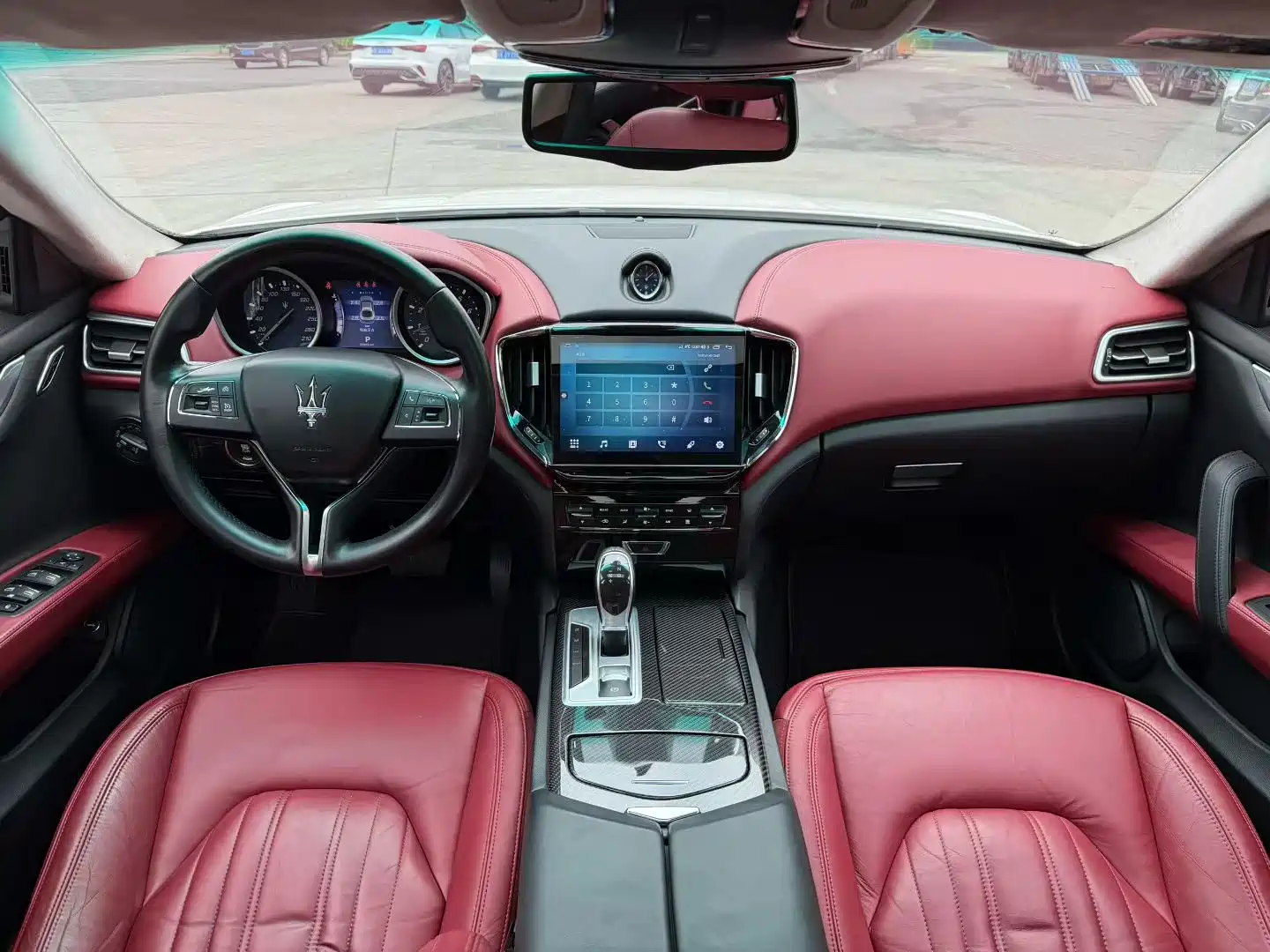 Photo 6 - Maserati Ghibli