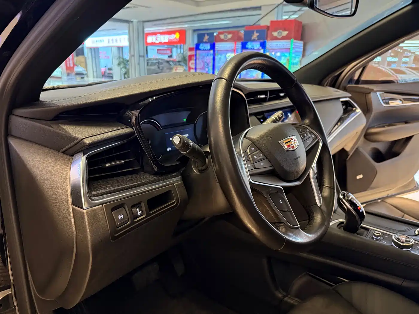 CADILLAC XT5