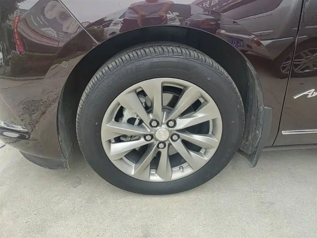 Buick GL8 2020 Avenir Six-Seat Elegance Edition фото 23