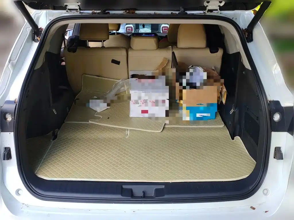 Фото 10 - Toyota Highlander