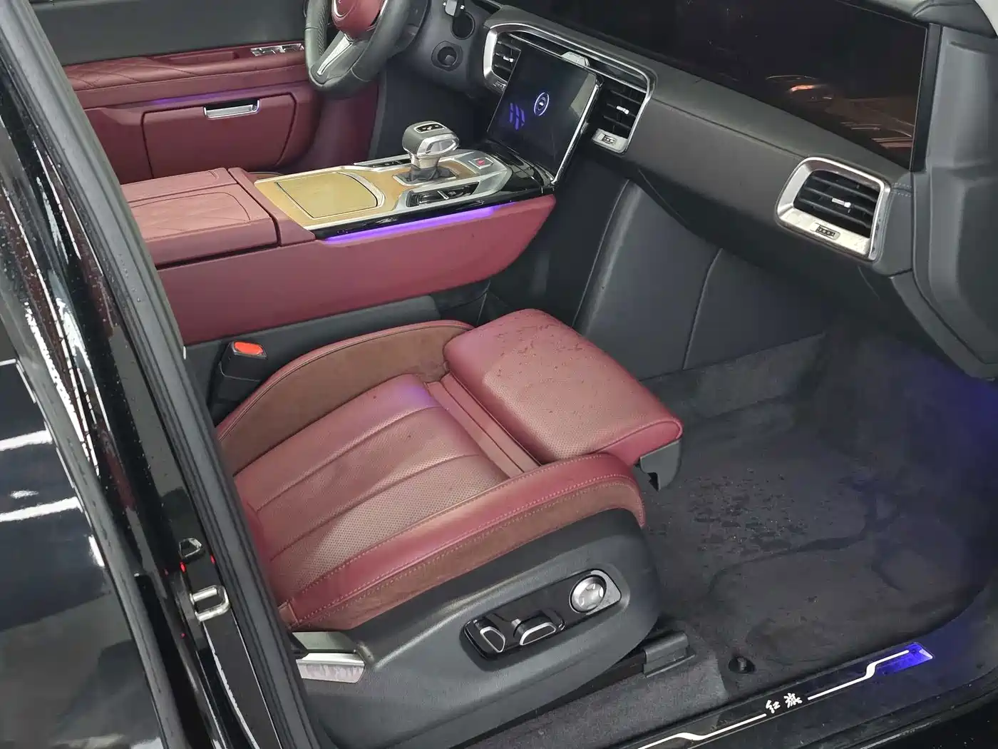 Hongqi E-HS9 2023 2022 690km Qi Xiang Edition (6-seater)