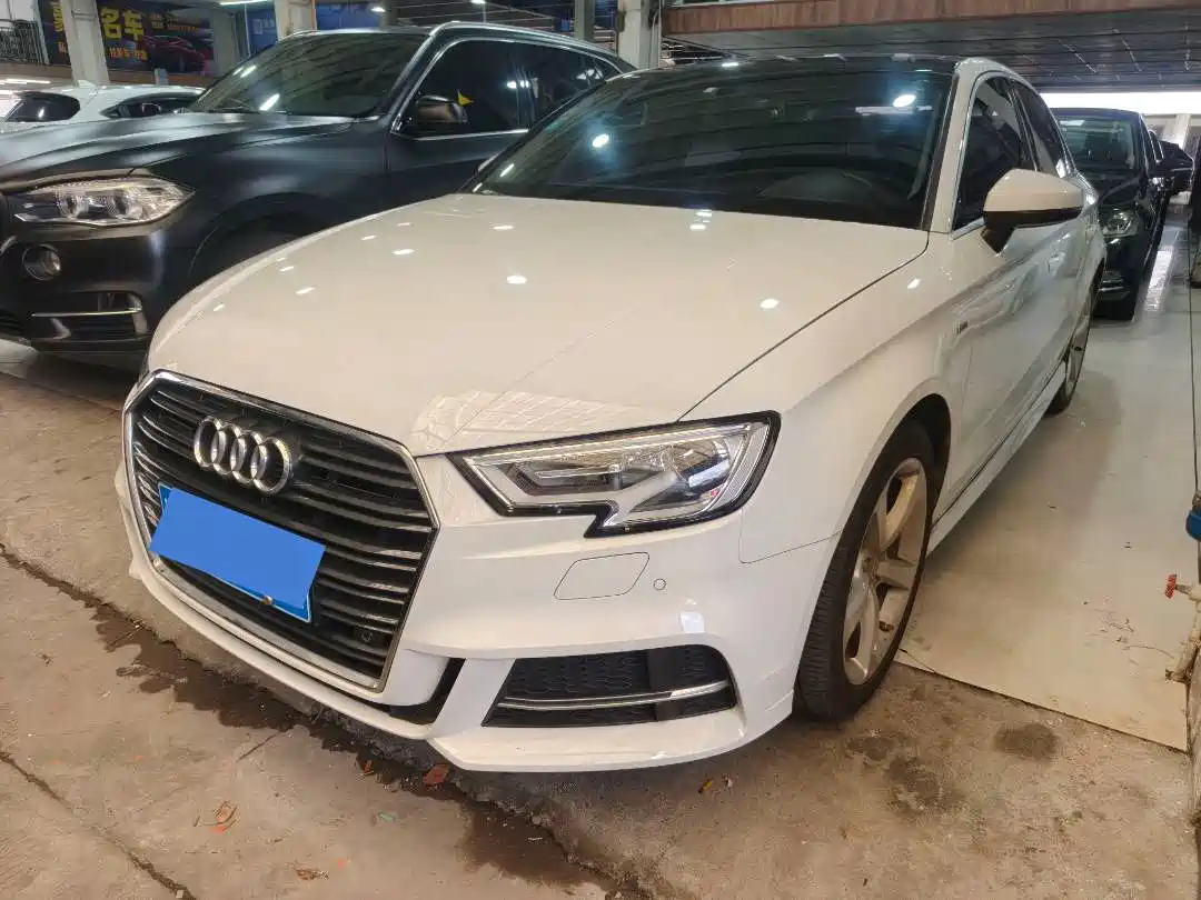Фото 1 - Audi A3