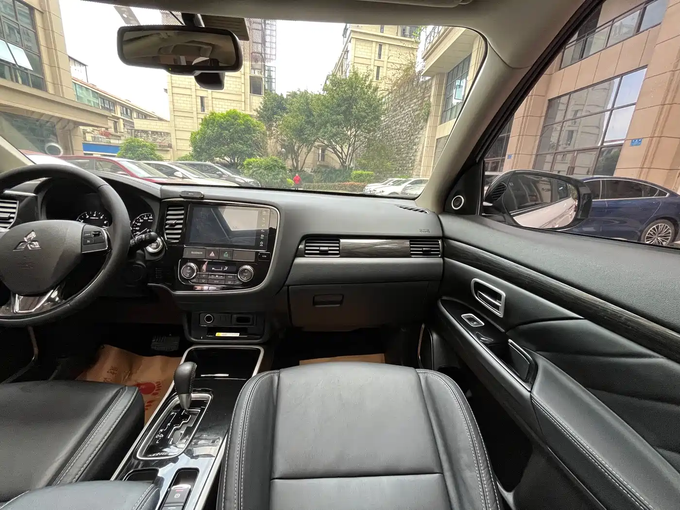 Mitsubishi Outlander 2019 2.0L 2WD Enjoy 5-Seater China VI фото 11
