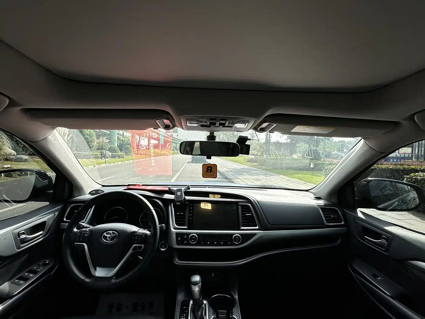 Toyota Highlander 2015 2.0T AWD Luxury Edition 7-seater фото 4