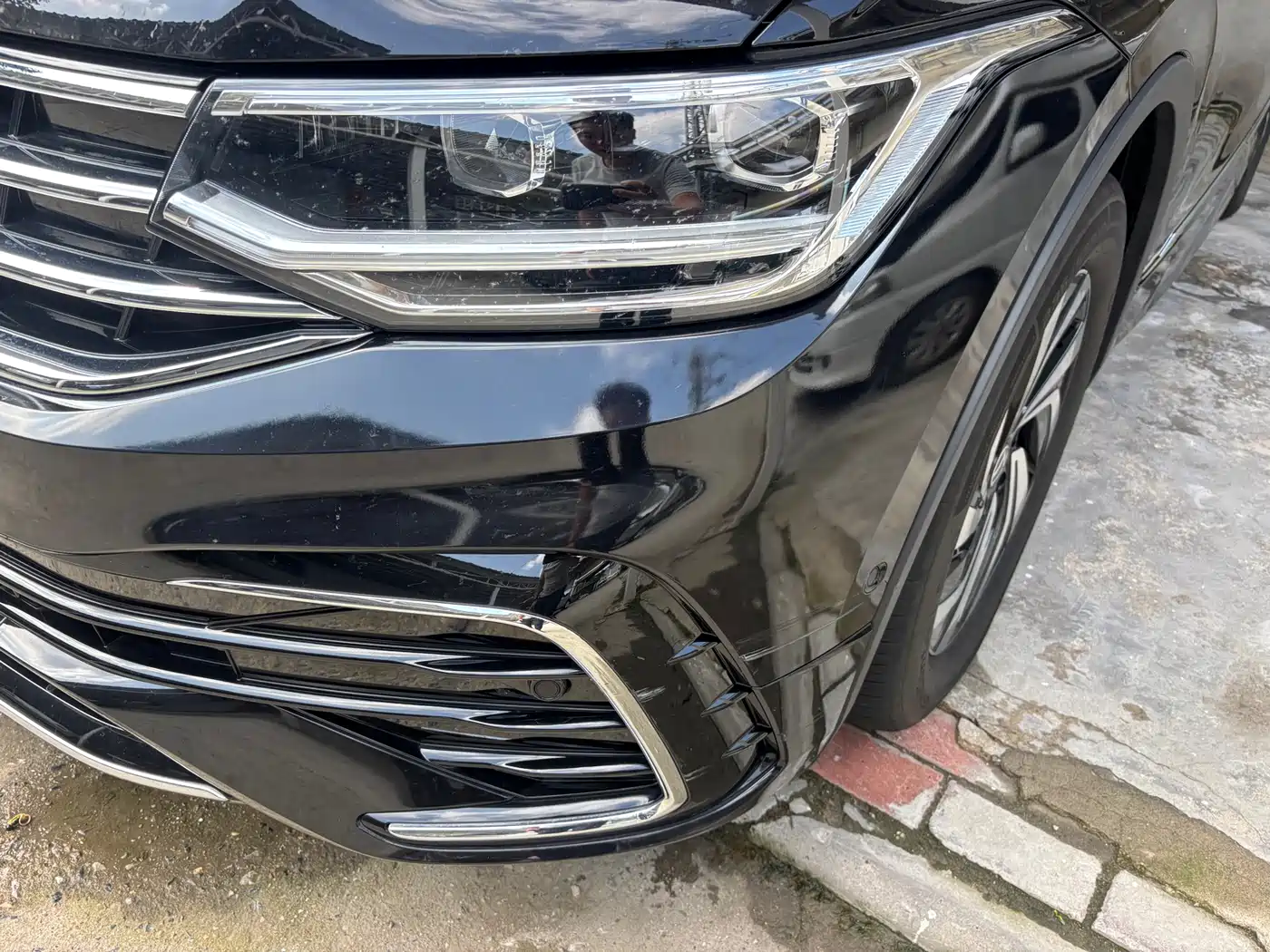 Volkswagen Tiguan L 2024 Outstanding 330TSI Auto 2WD R-Line Dragon Glory Edition фото 2