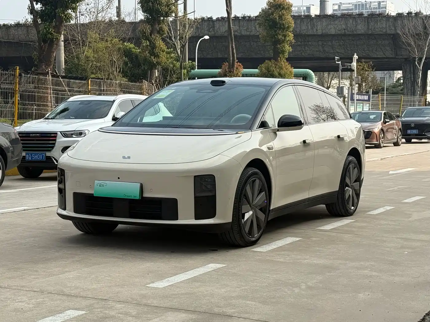 Li Auto i6 2026 2025 4WD Base Model