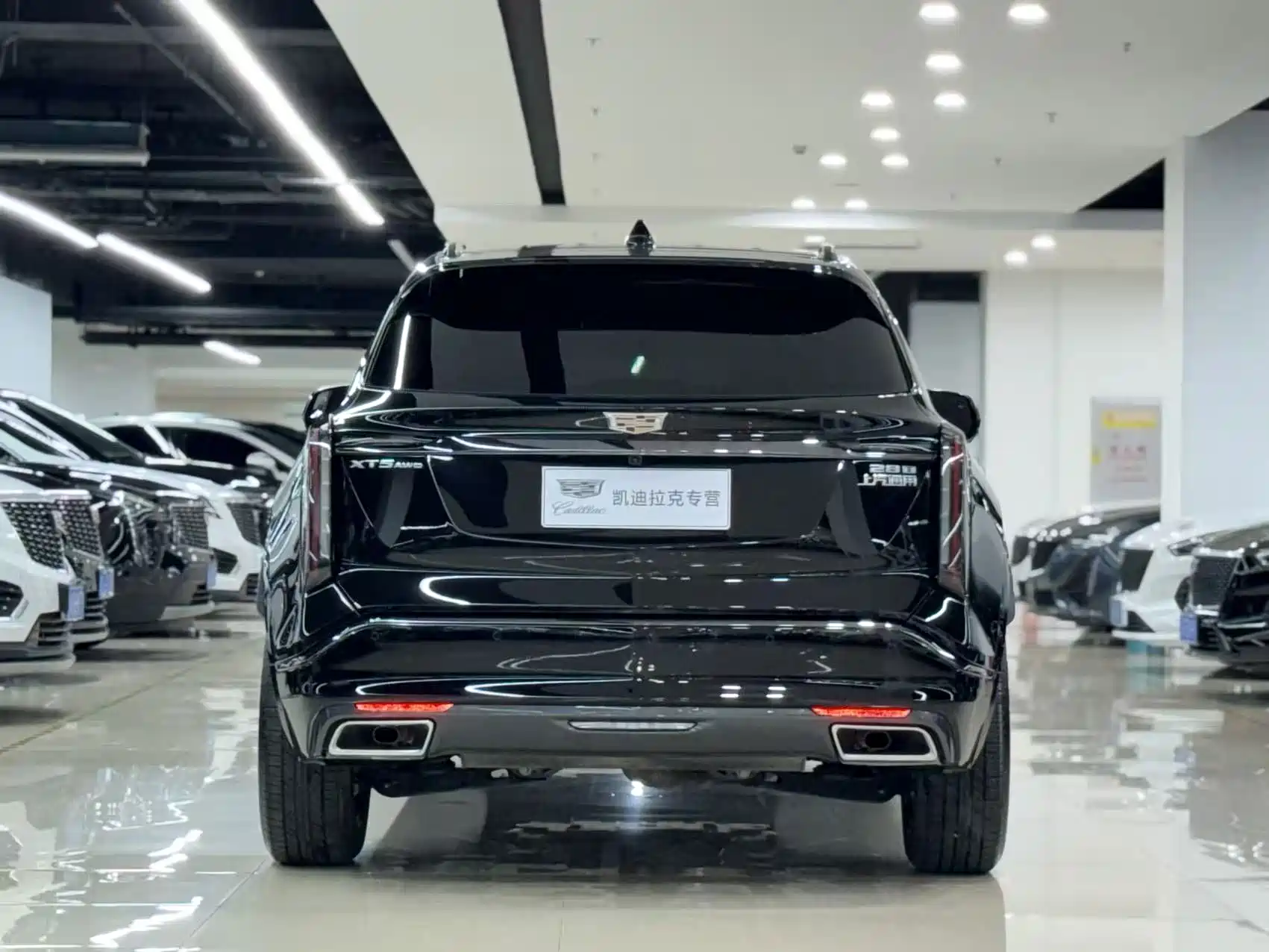 Фото 4 - Cadillac XT5