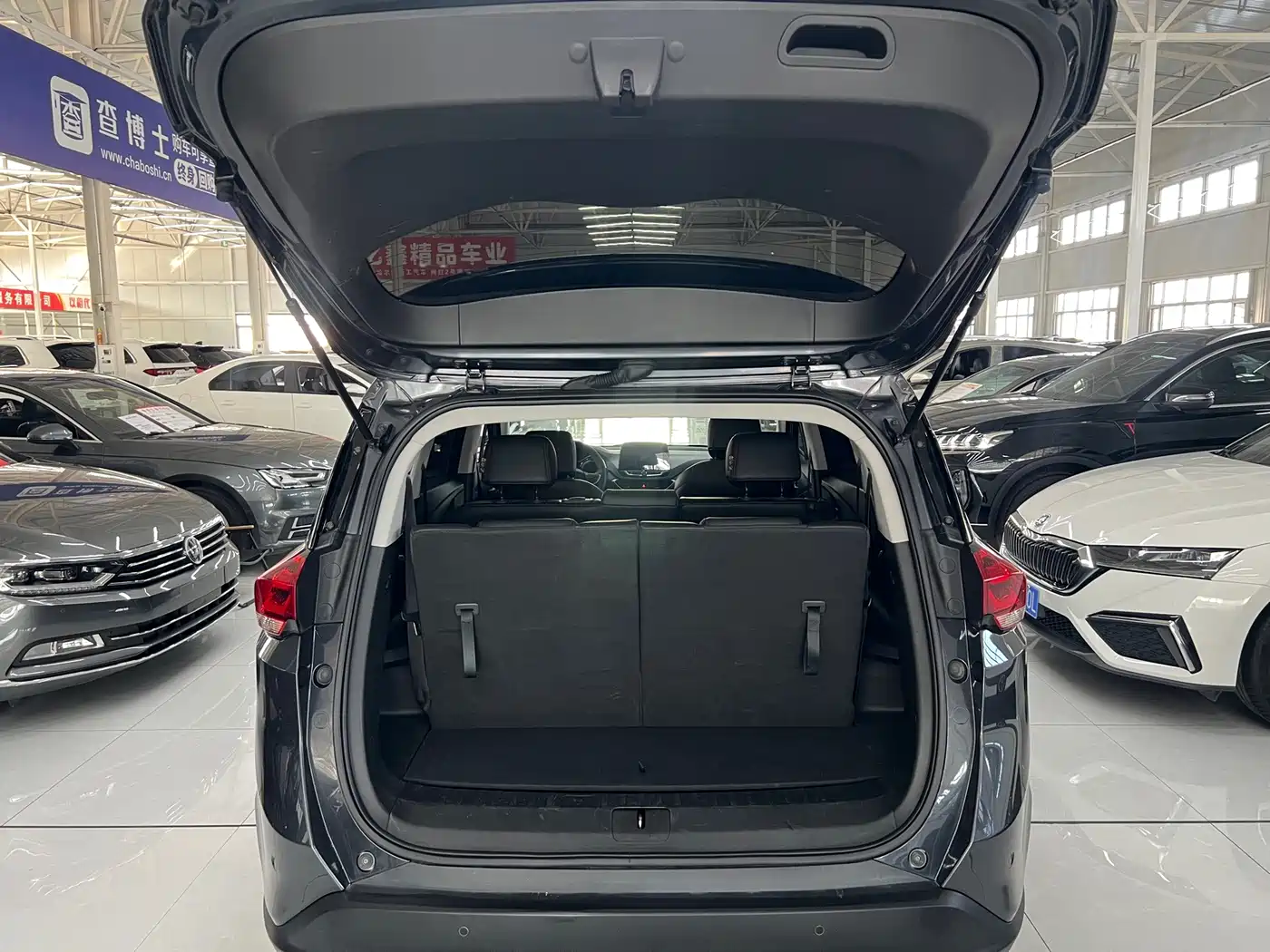 Chevrolet Orlando 2023 2020 Mild Hybrid Redline 530T Automatic Premium Edition (5+2 seater)
