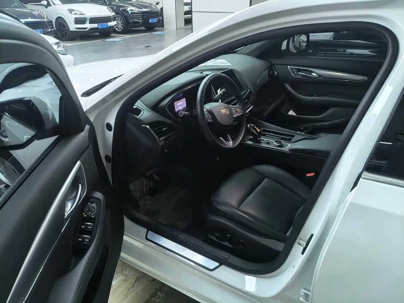 Cadillac CT5 2022 28T Luxury (Standard) фото 9