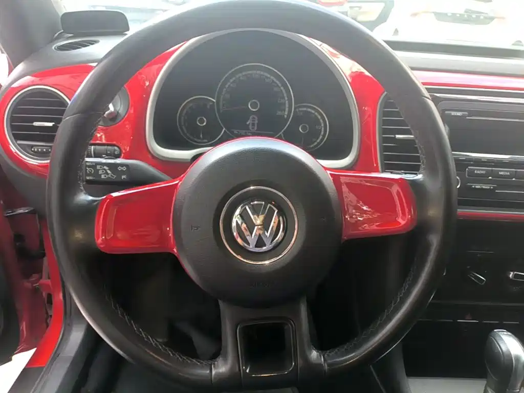 Volkswagen Beetle 2015 280TSI фото 11