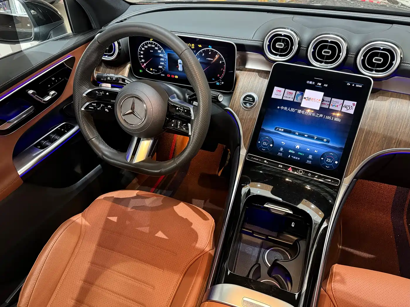 Mercedes-Benz GLC 2023 GLC 300 L 4MATIC Dynamic 7-Seater фото 7