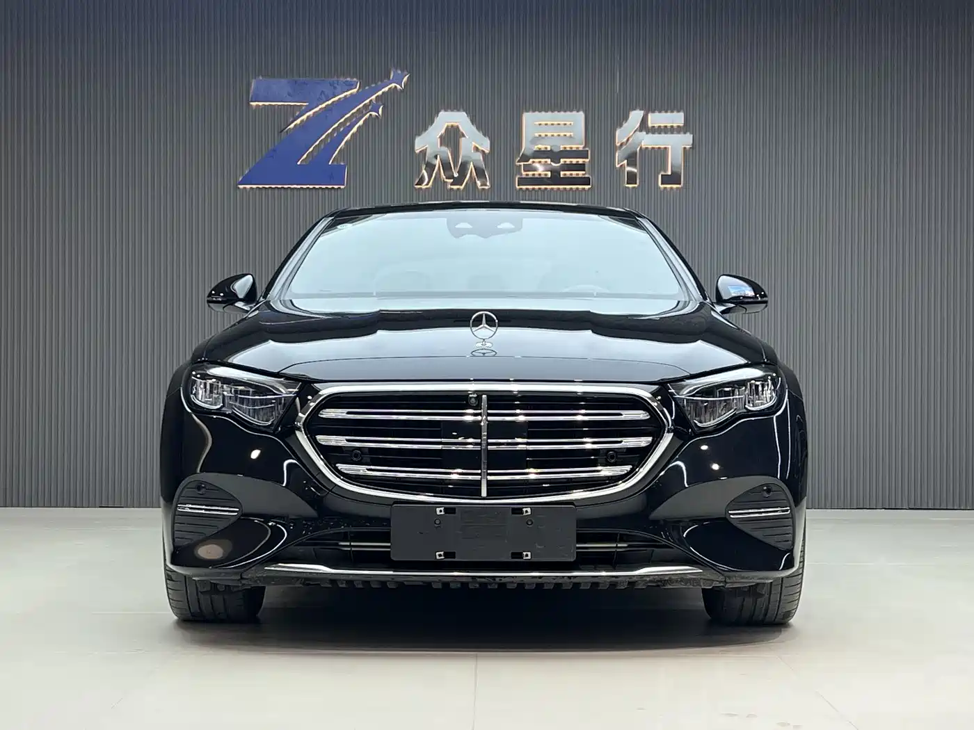 Mercedes-Benz E-Class New Energy 2024 E 350 e L Plug-in Hybrid Sedan фото 2