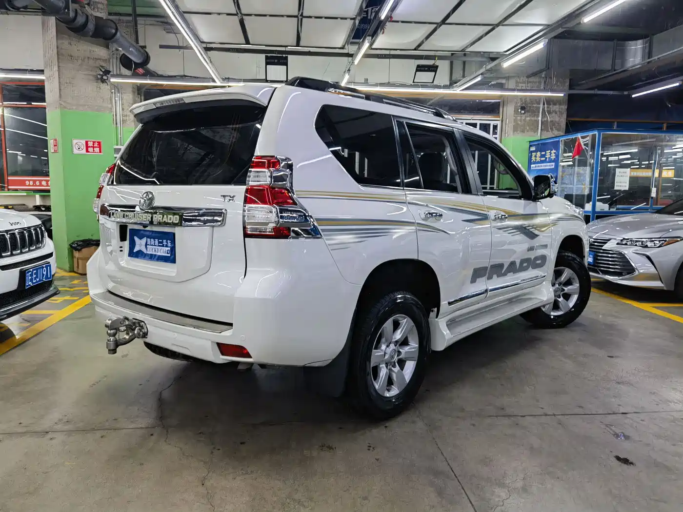 Toyota Prado (Import) 2014 2.7L Automatic Standard Edition фото 6