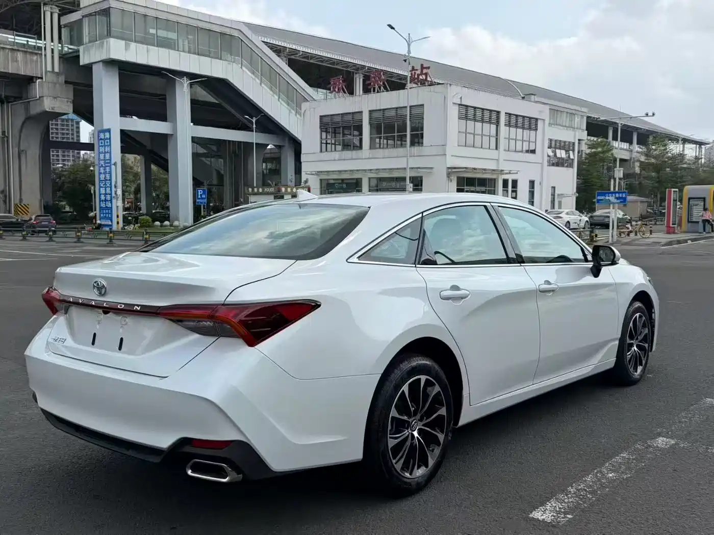 Toyota Avalon 2024 Model Hybrid 2.0L Premium Selection Edition фото 7