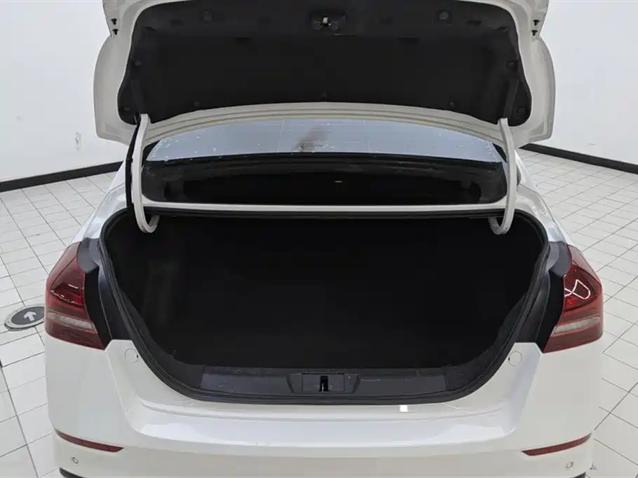 GEELY AUTOMOBILE EMGRAND