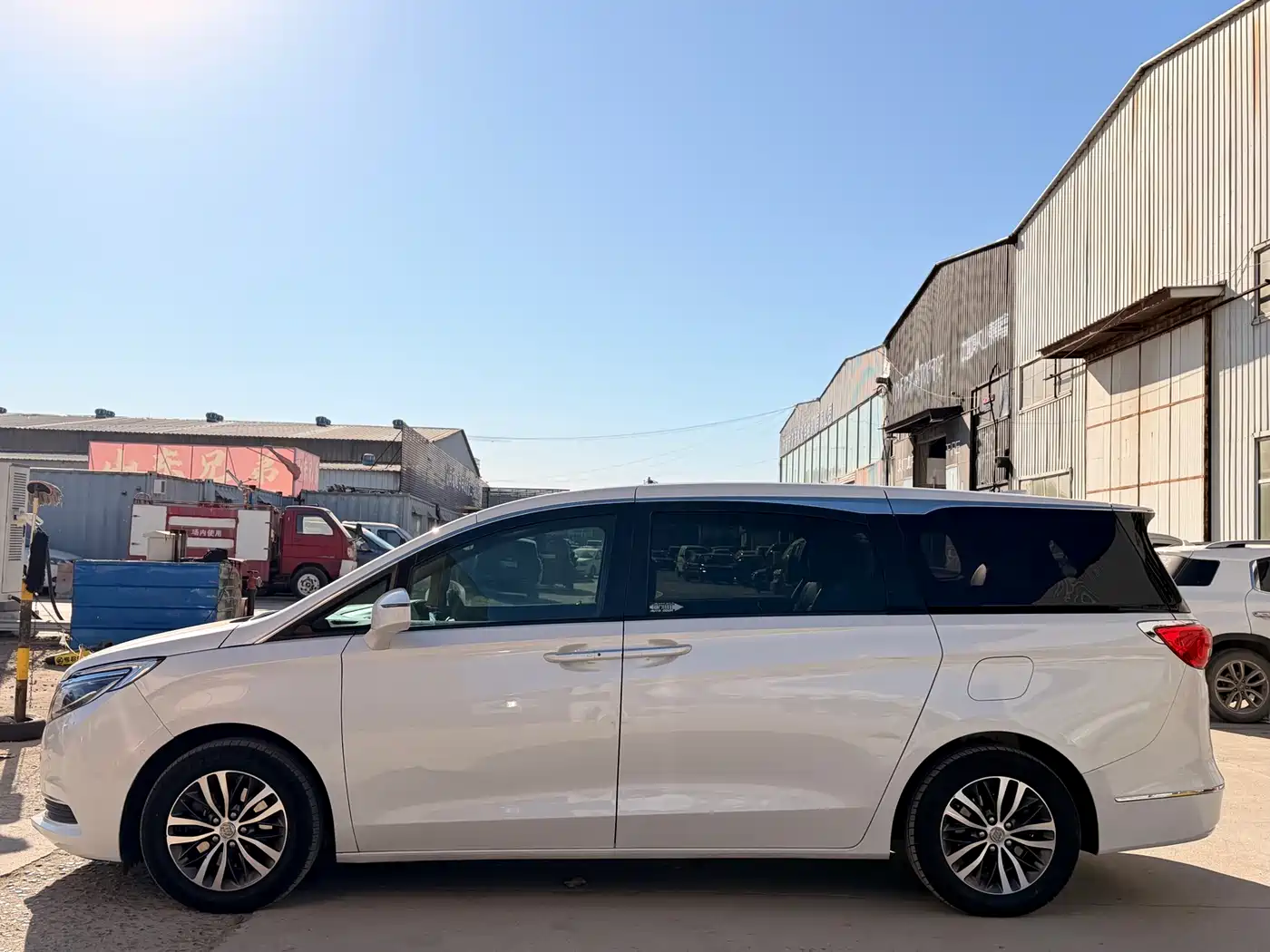 Buick GL8 2018 ES 28T Luxury Type China VI фото 8