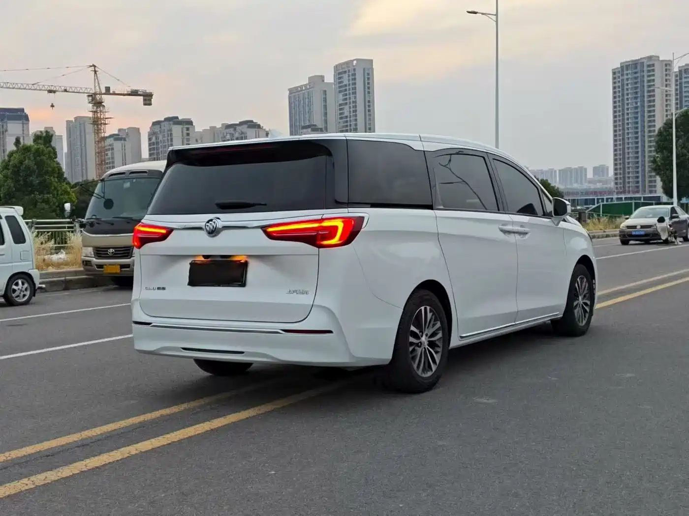 BUICK GL8