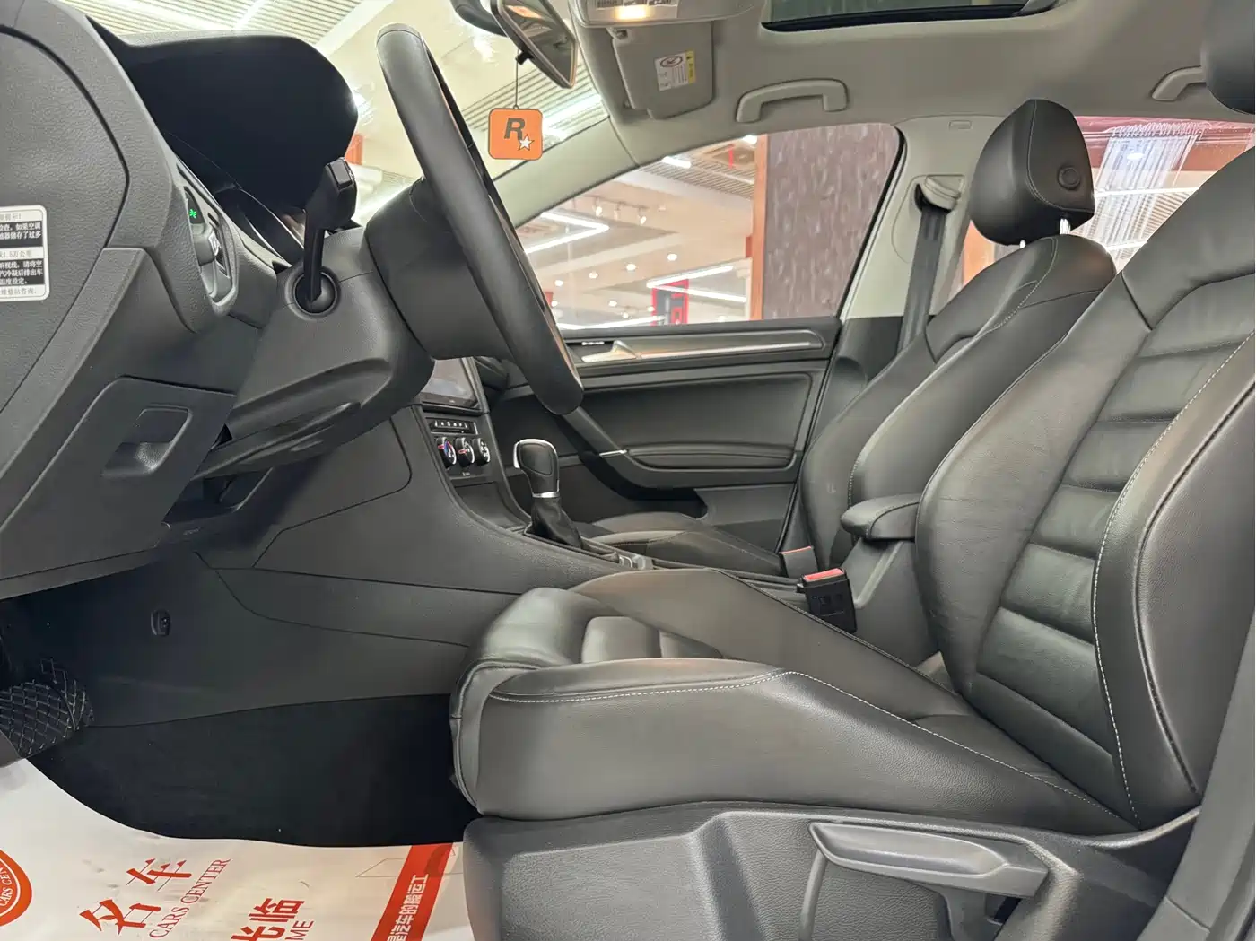 Volkswagen Golf 2016 1.6L Automatic Comfort фото 6