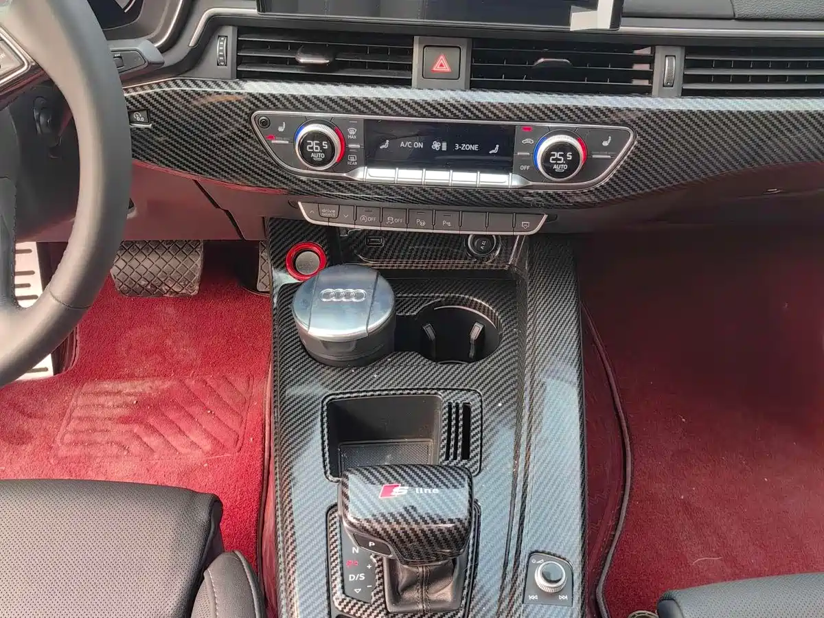 Audi A4L 2022 40 TFSI Luxury Dynamic фото 8