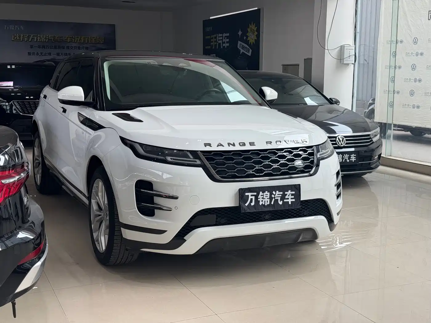 Land Rover Range Rover Evoque 2021 Range Rover Evoque L 200PS R-Dynamic Standard Elite Edition фото 3