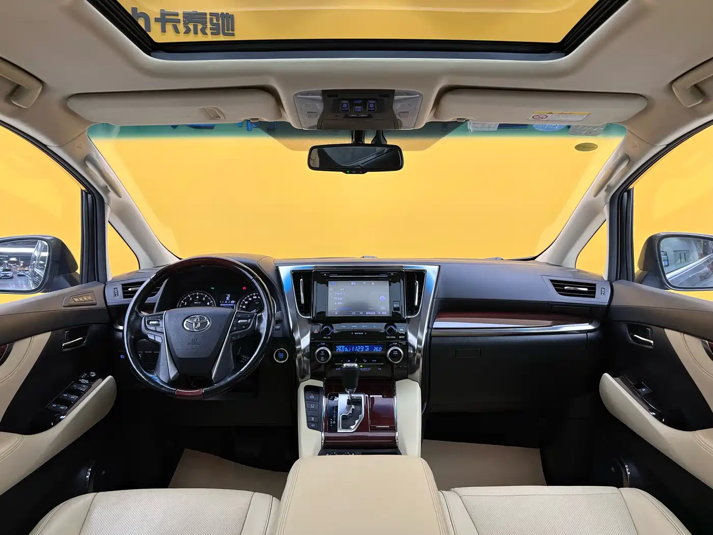 Toyota Alphard 2015 3.5L Luxury Edition фото 17