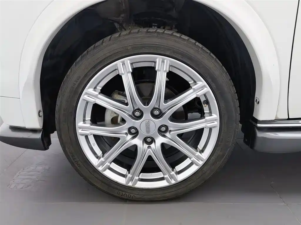 INFINITI ESQ
